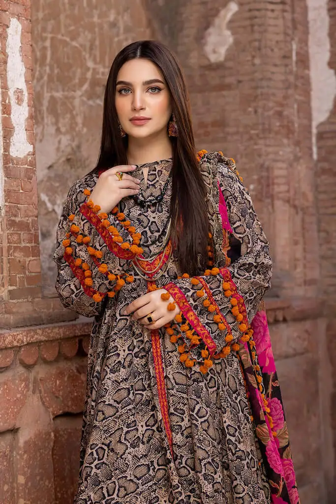 Designer Embroidered Lawn Suit