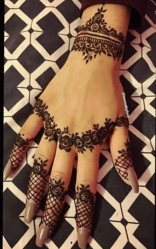 Simple Mehndi Designs