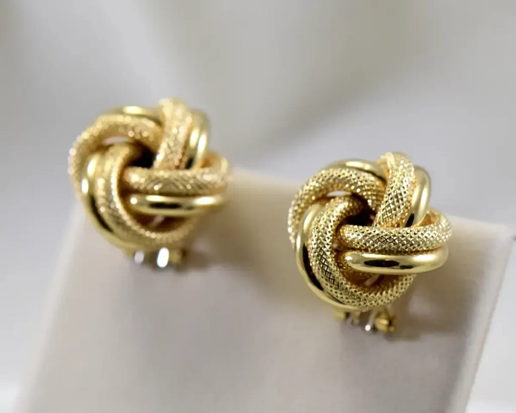 gold earrings designs for daily use